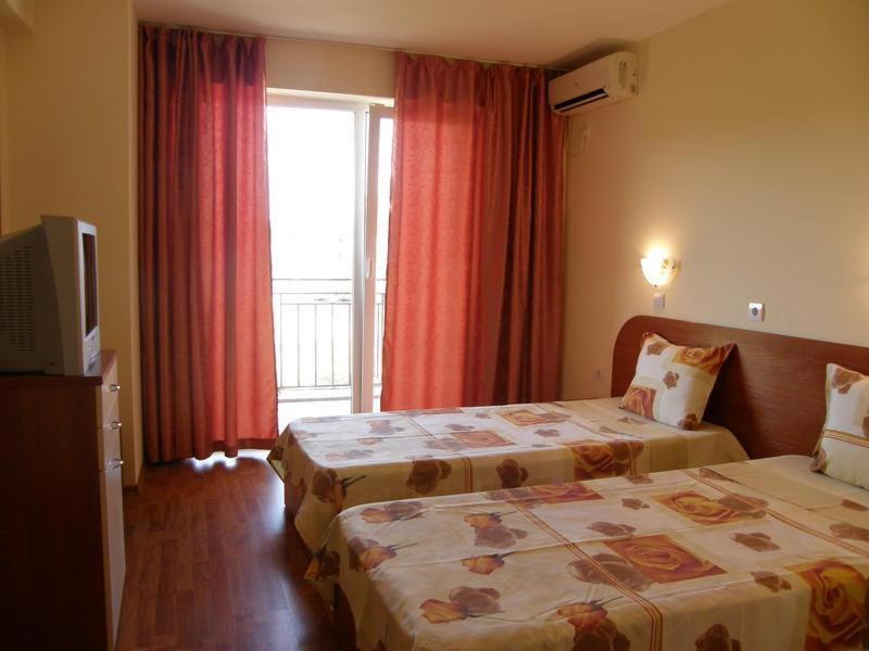 Family Hotel Dayana Beach 시네모레츠 외부 사진