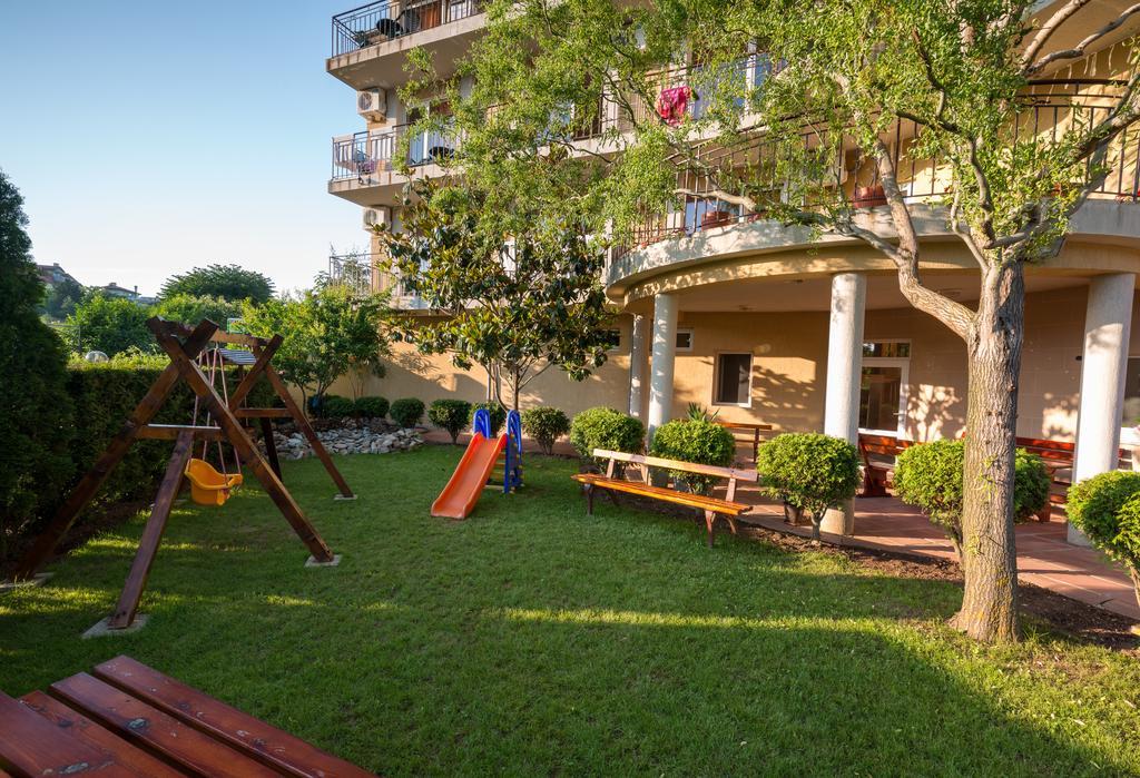 Family Hotel Dayana Beach 시네모레츠 외부 사진