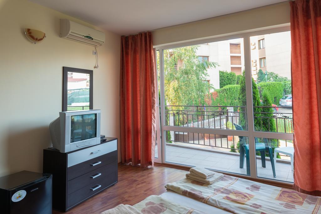 Family Hotel Dayana Beach 시네모레츠 외부 사진