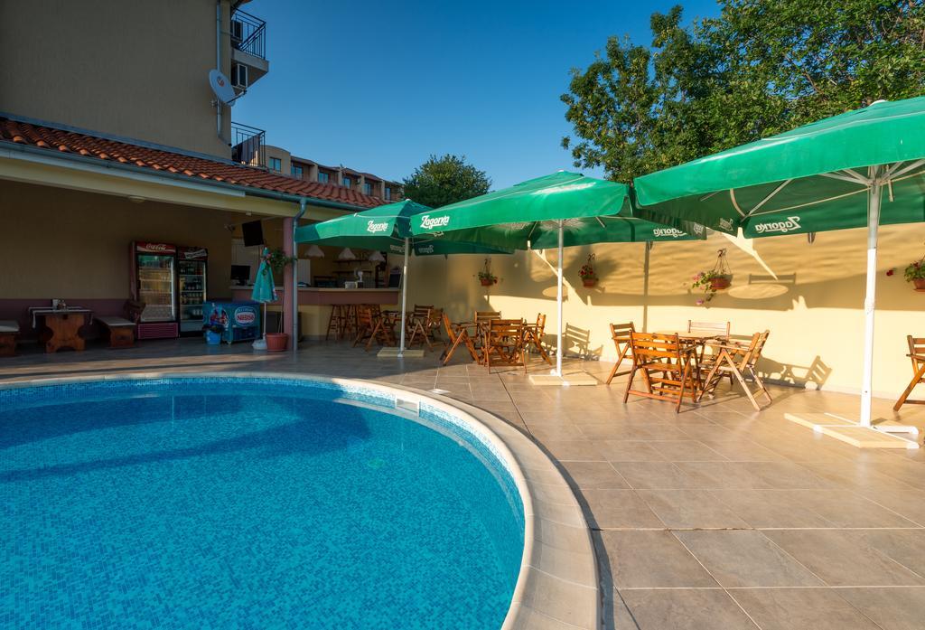 Family Hotel Dayana Beach 시네모레츠 외부 사진