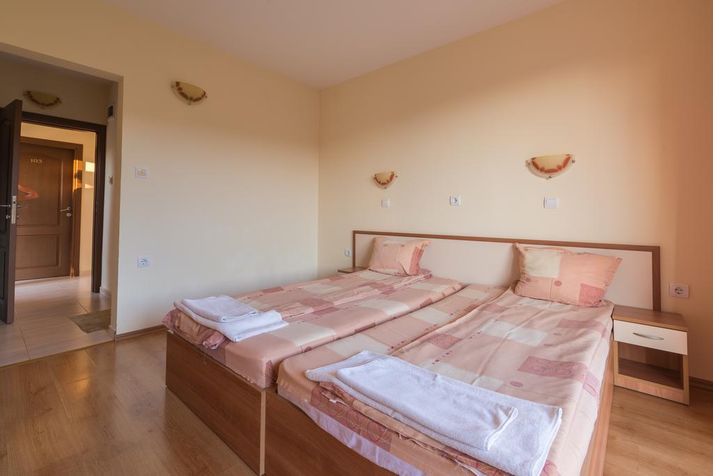 Family Hotel Dayana Beach 시네모레츠 외부 사진