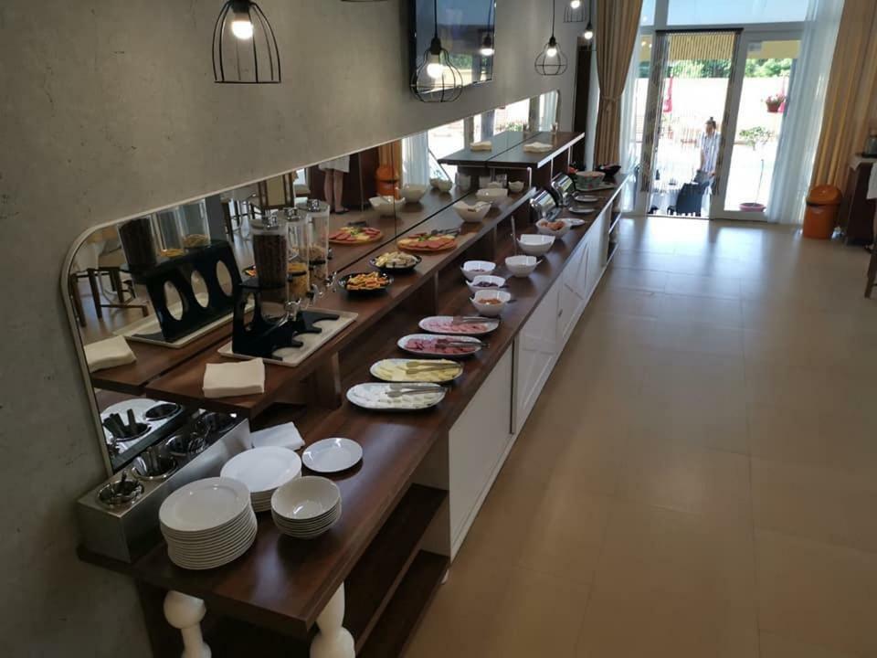 Family Hotel Dayana Beach 시네모레츠 외부 사진